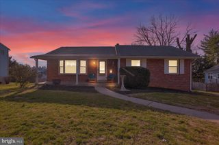 227 W NEVERSINK RD, Reading, PA 19606