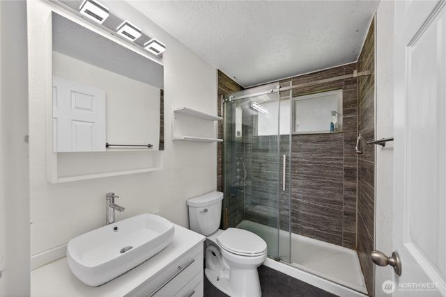 945 Walker Avenue, Oak Harbor, WA 98277