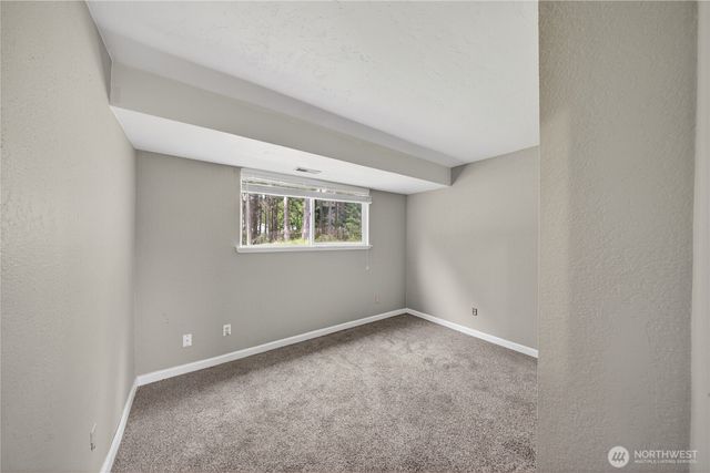 945 Walker Avenue, Oak Harbor, WA 98277