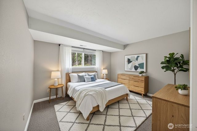 945 Walker Avenue, Oak Harbor, WA 98277