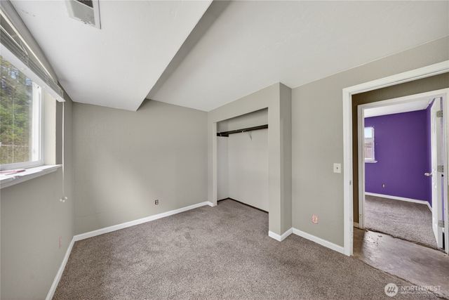 945 Walker Avenue, Oak Harbor, WA 98277