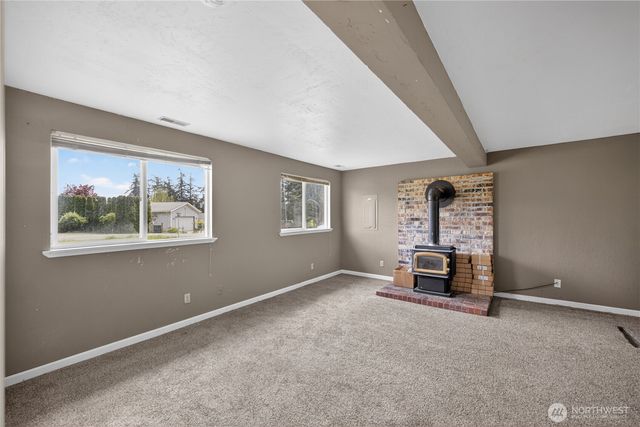 945 Walker Avenue, Oak Harbor, WA 98277