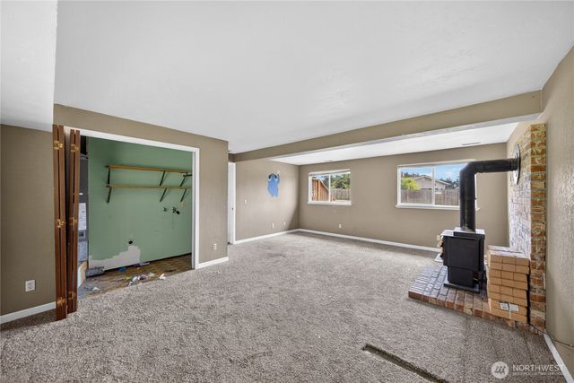 945 Walker Avenue, Oak Harbor, WA 98277