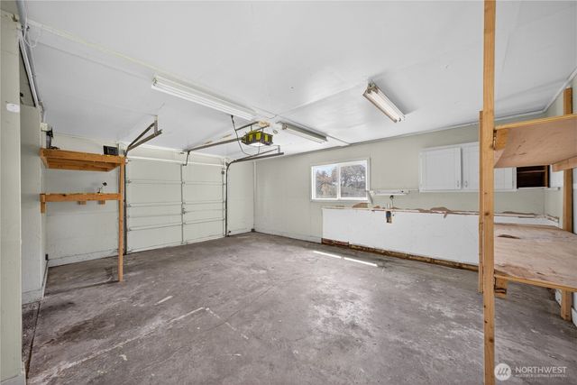 945 Walker Avenue, Oak Harbor, WA 98277
