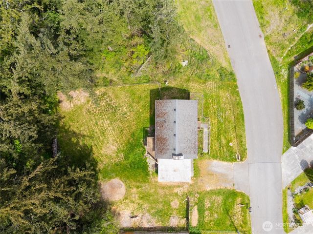 945 Walker Avenue, Oak Harbor, WA 98277