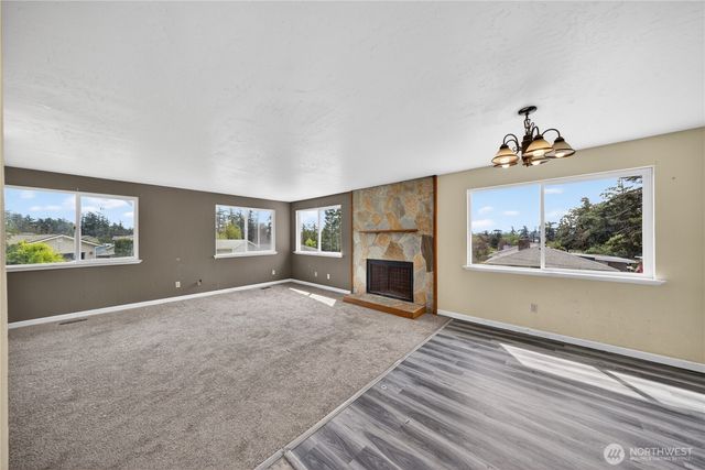945 Walker Avenue, Oak Harbor, WA 98277
