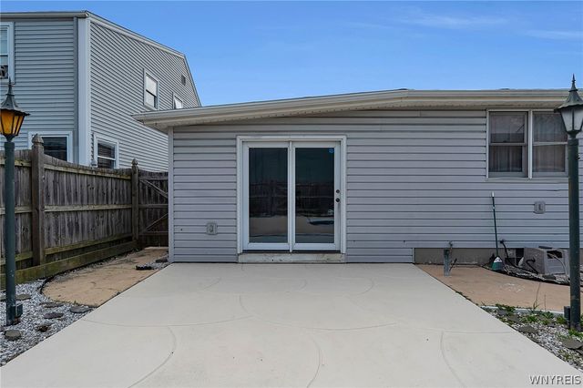 120 Nantucket Drive East, Cheektowaga, NY 14225