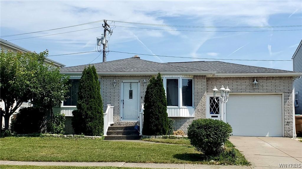 120 Nantucket Drive East, Cheektowaga, NY 14225