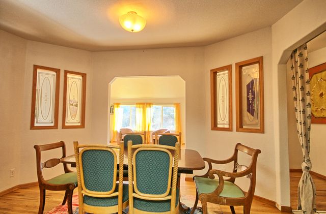 8060 Upper Applegate Road, Jacksonville, OR 97530