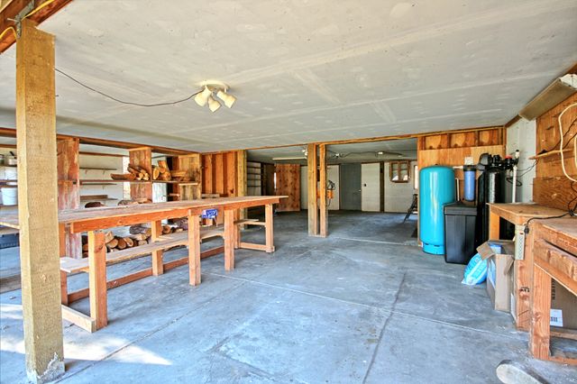 8060 Upper Applegate Road, Jacksonville, OR 97530