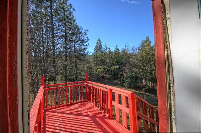 8060 Upper Applegate Road, Jacksonville, OR 97530