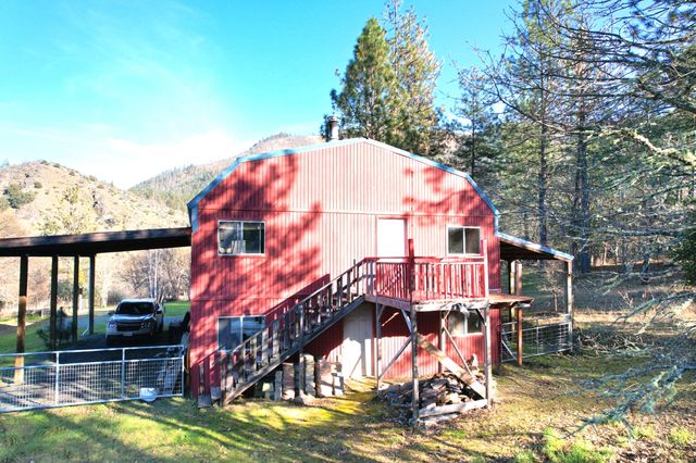 8060 Upper Applegate Road, Jacksonville, OR 97530