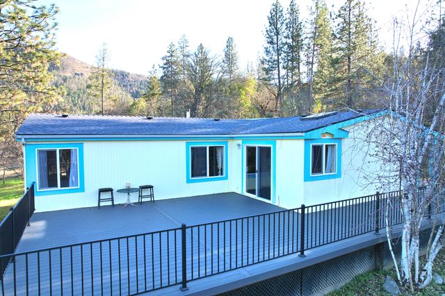 8060 Upper Applegate Road, Jacksonville, OR 97530