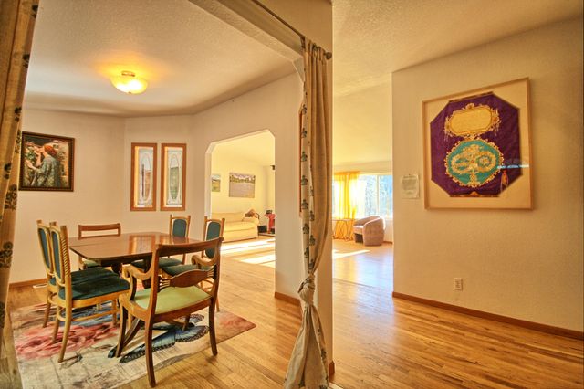 8060 Upper Applegate Road, Jacksonville, OR 97530