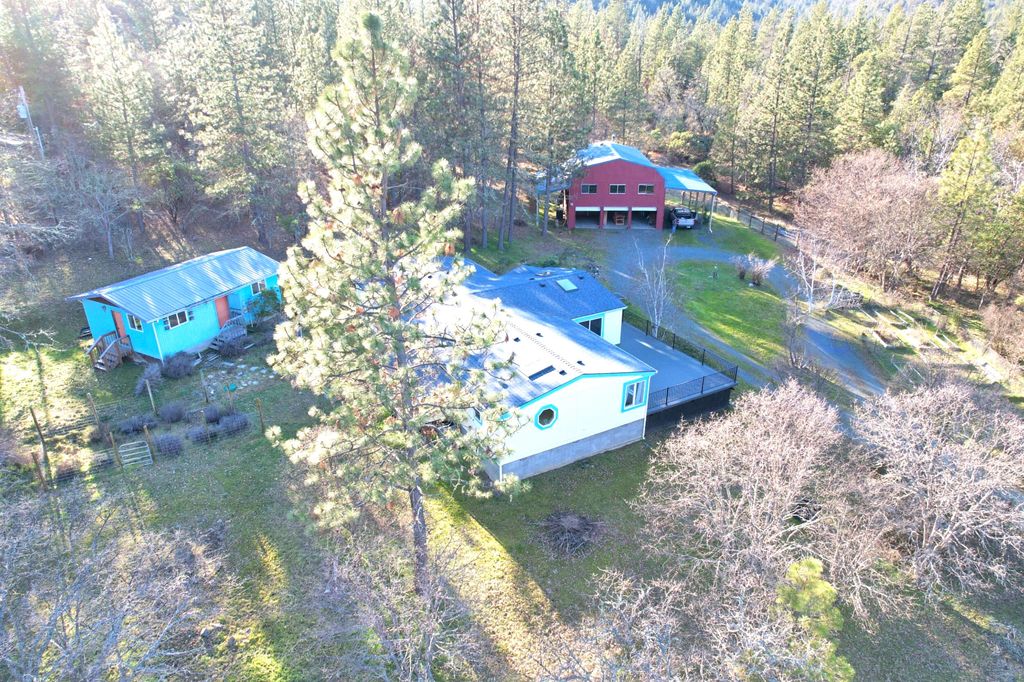 8060 Upper Applegate Road, Jacksonville, OR 97530
