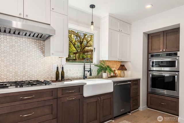 715 NE 60th Street, Seattle, WA 98115