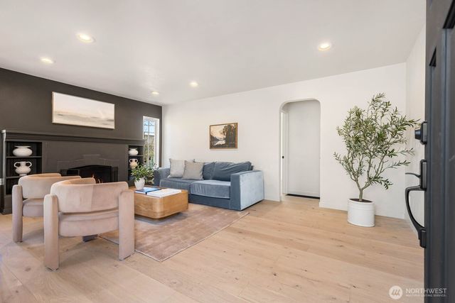 715 NE 60th Street, Seattle, WA 98115