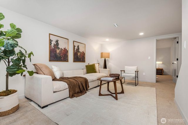 715 NE 60th Street, Seattle, WA 98115