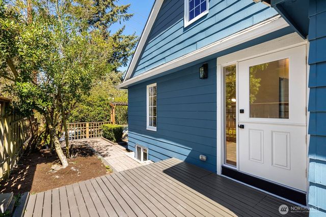 715 NE 60th Street, Seattle, WA 98115