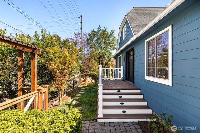 715 NE 60th Street, Seattle, WA 98115