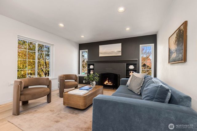 715 NE 60th Street, Seattle, WA 98115