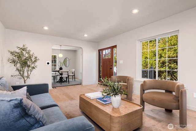 715 NE 60th Street, Seattle, WA 98115