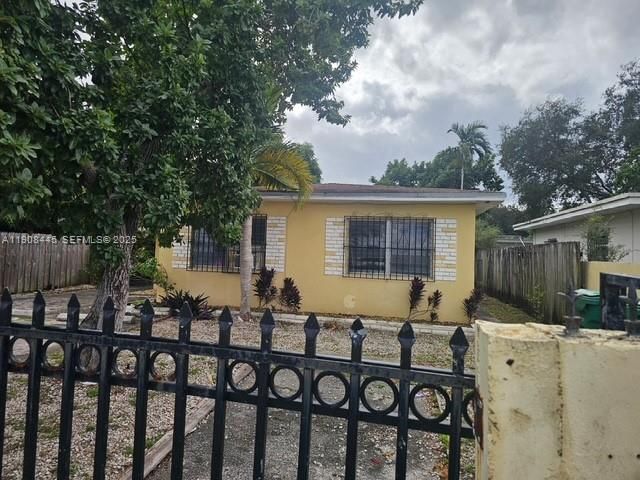 836 NW 101st St, Miami, FL 33150