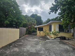 836 NW 101st St, Miami, FL 33150