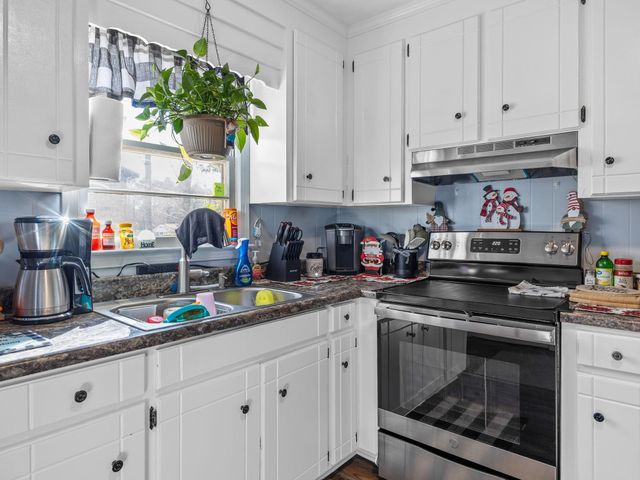 204 Martha Dendy Drive, Clinton, SC 29325