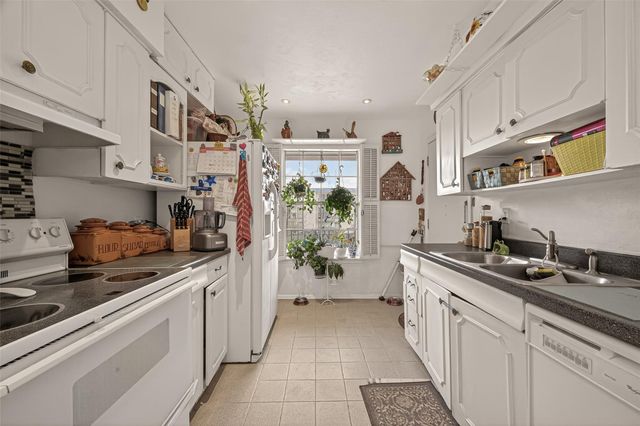 7600 Burgoyne Road 251, Houston, TX 77063