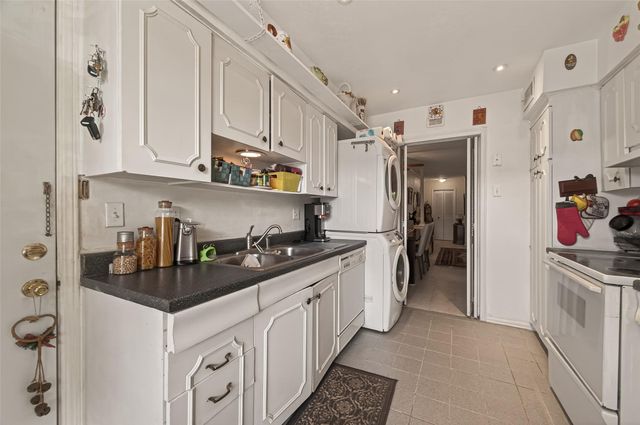 7600 Burgoyne Road 251, Houston, TX 77063