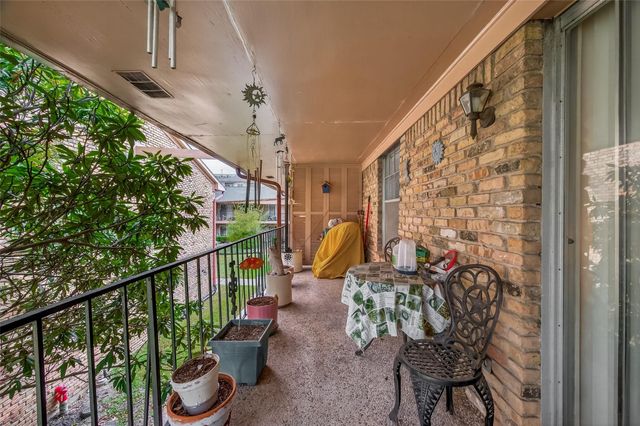 7600 Burgoyne Road 251, Houston, TX 77063