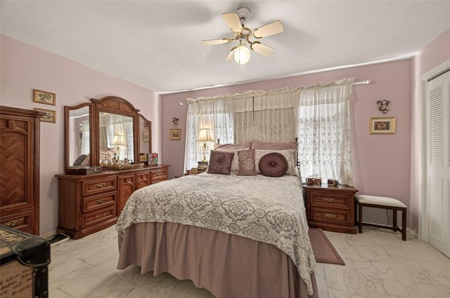 7600 Burgoyne Road 251, Houston, TX 77063