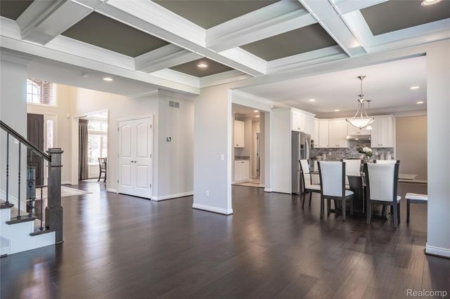 55712 Glenbrooke Drive, Shelby Charter Township, MI 48316