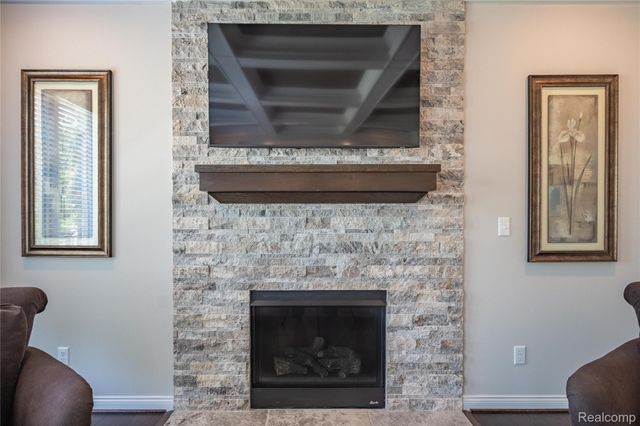 55712 Glenbrooke Drive, Shelby Charter Township, MI 48316