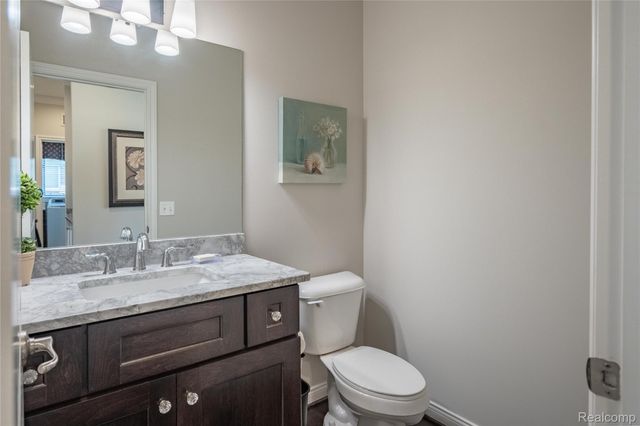 55712 Glenbrooke Drive, Shelby Charter Township, MI 48316