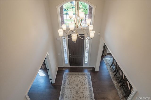 55712 Glenbrooke Drive, Shelby Charter Township, MI 48316