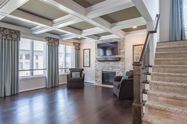 55712 Glenbrooke Drive, Shelby Charter Township, MI 48316