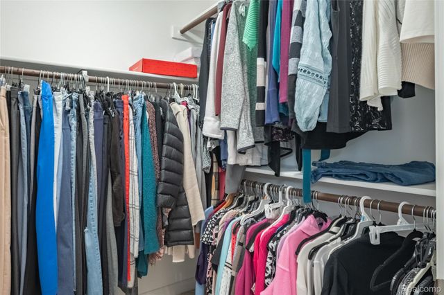 55712 Glenbrooke Drive, Shelby Charter Township, MI 48316