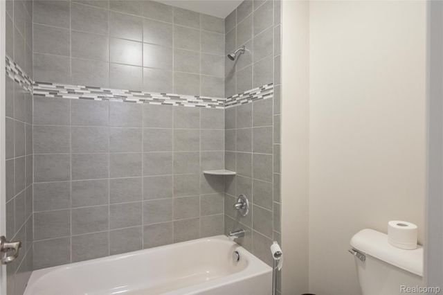 55712 Glenbrooke Drive, Shelby Charter Township, MI 48316