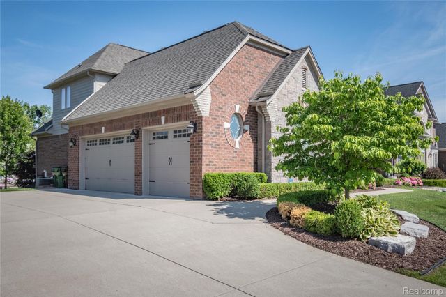55712 Glenbrooke Drive, Shelby Charter Township, MI 48316