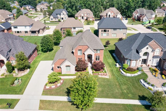 55712 Glenbrooke Drive, Shelby Charter Township, MI 48316