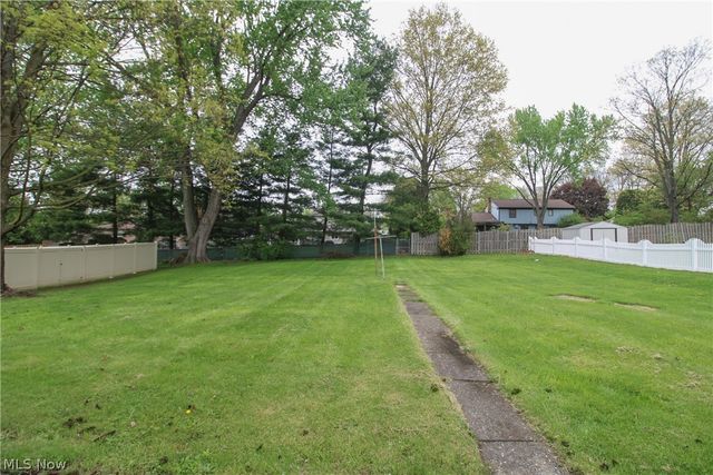 7854 Lee Run Road, Poland, OH 44514