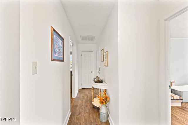 19272 Old Jonesboro Road, Abingdon, VA 24211