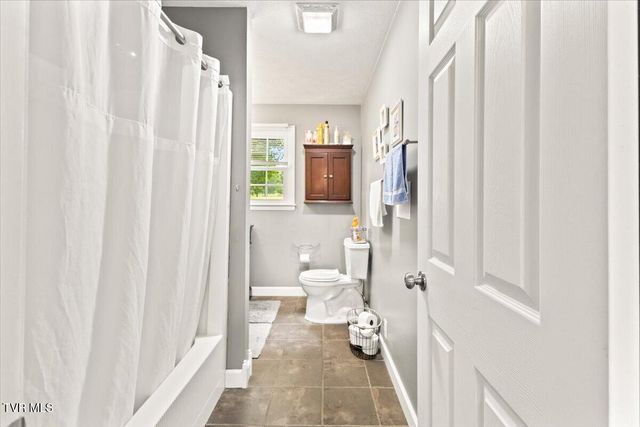 19272 Old Jonesboro Road, Abingdon, VA 24211