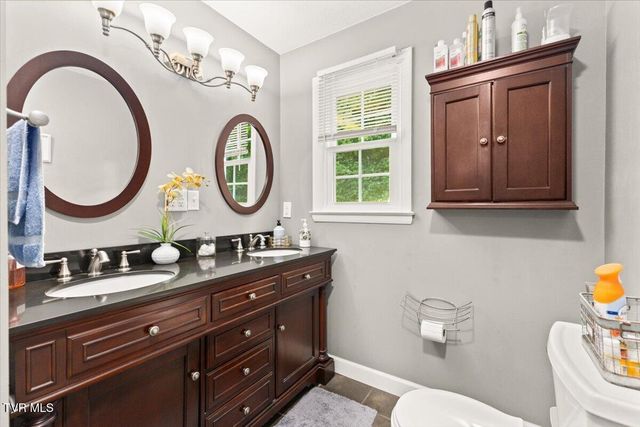 19272 Old Jonesboro Road, Abingdon, VA 24211