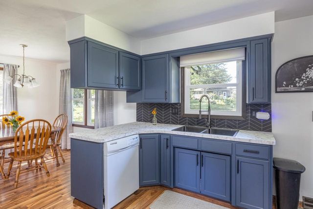819 GIESE STREET, Hortonville, WI 54944