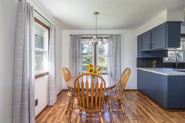 819 GIESE STREET, Hortonville, WI 54944