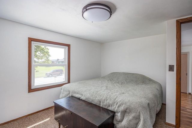 819 GIESE STREET, Hortonville, WI 54944