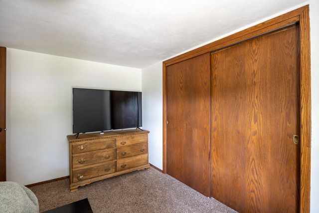 819 GIESE STREET, Hortonville, WI 54944